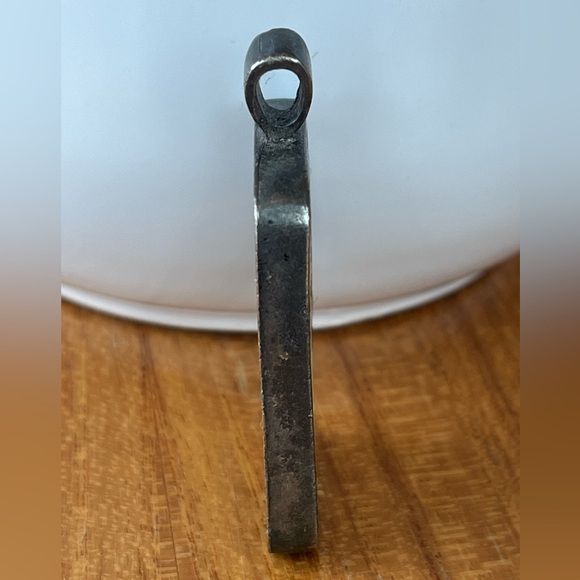 Charming pendant with vintage Gay Dog pic. Epoxy filled with sparkles. Silver. - Picture 8 of 9